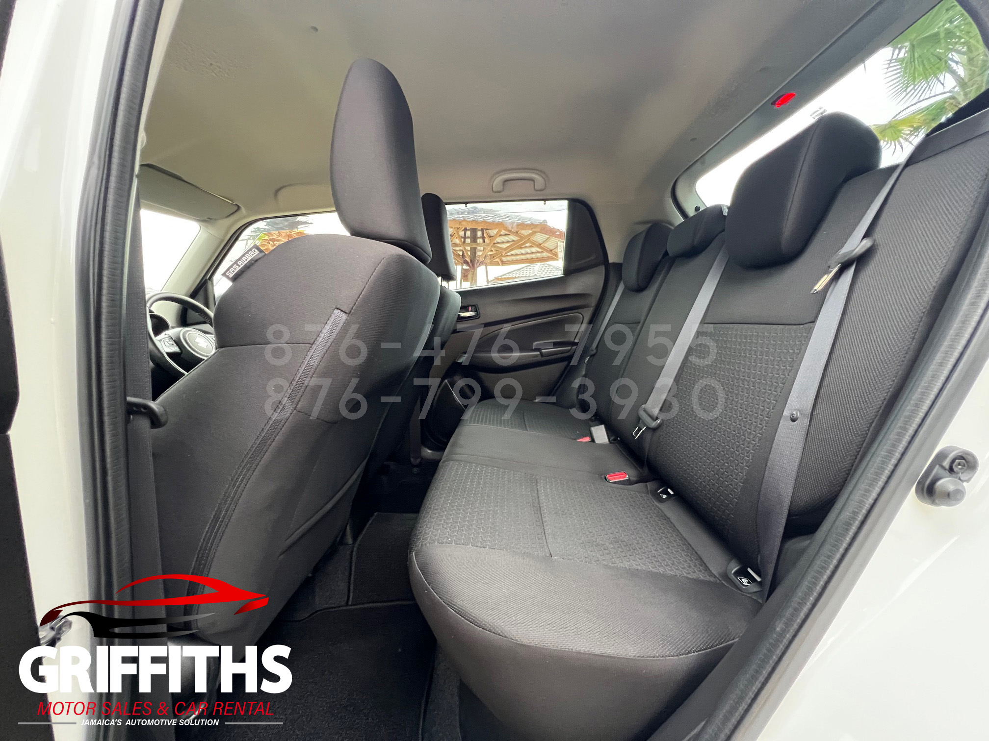 Vehicle Image 12