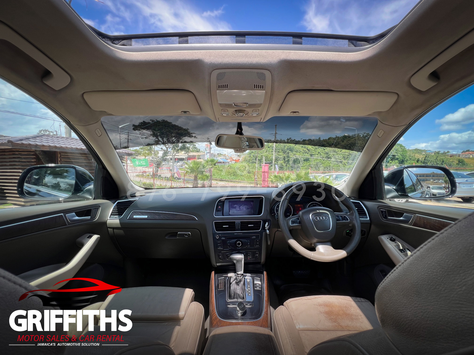 Vehicle Image 9