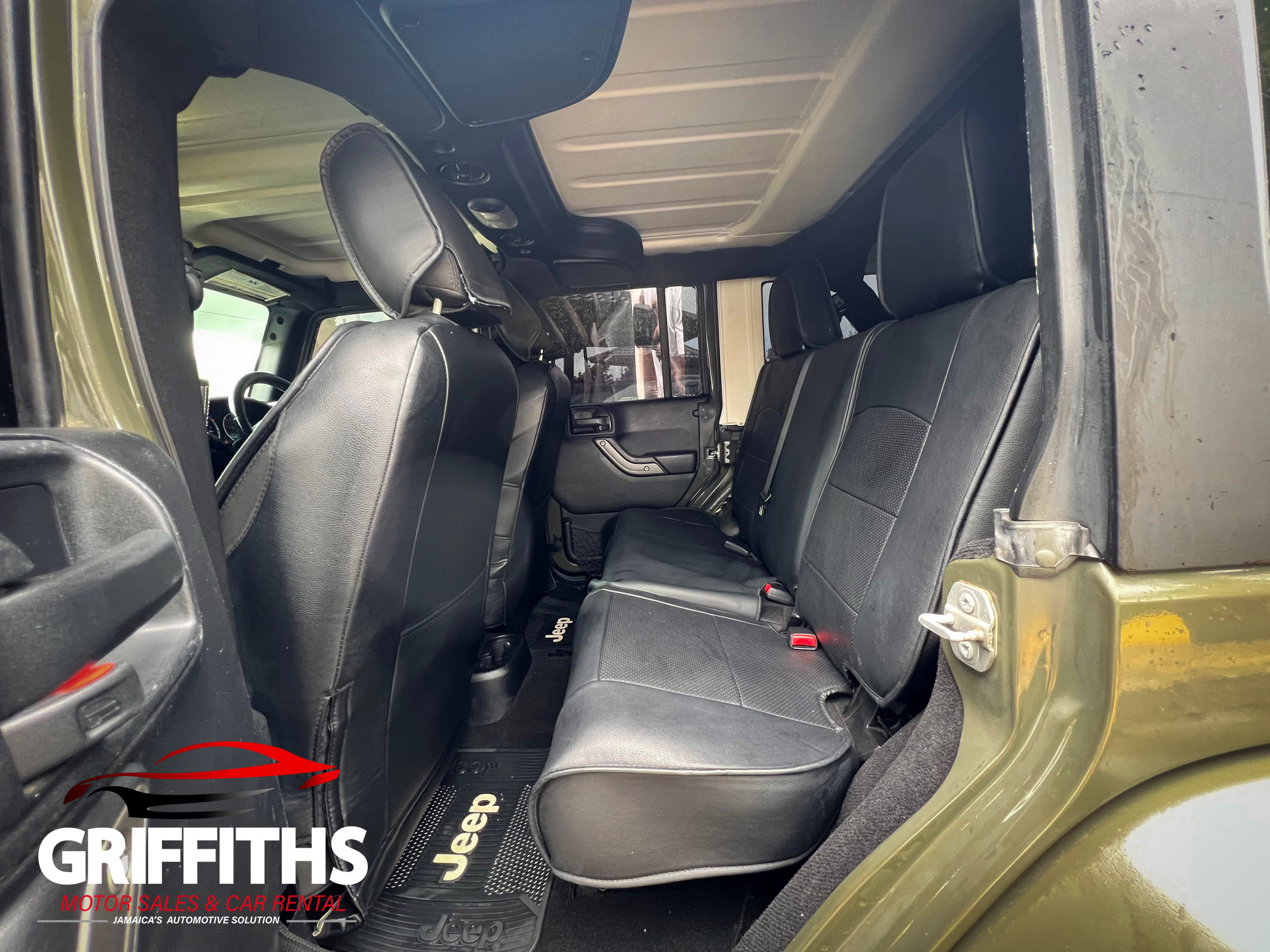 Vehicle Image 16