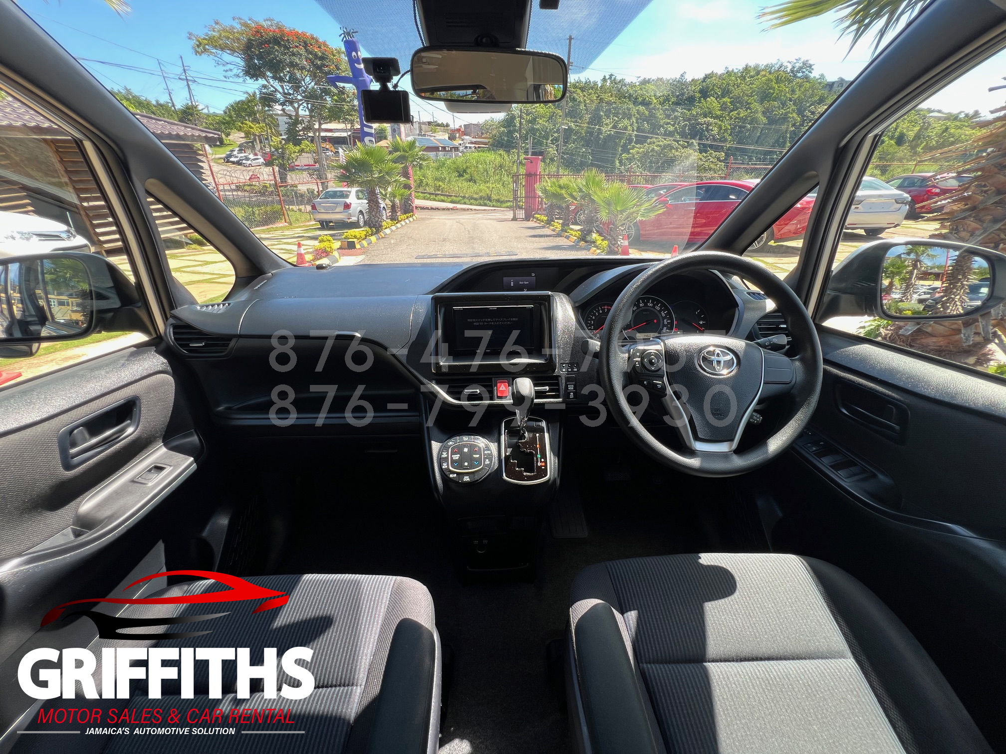 Vehicle Image 9