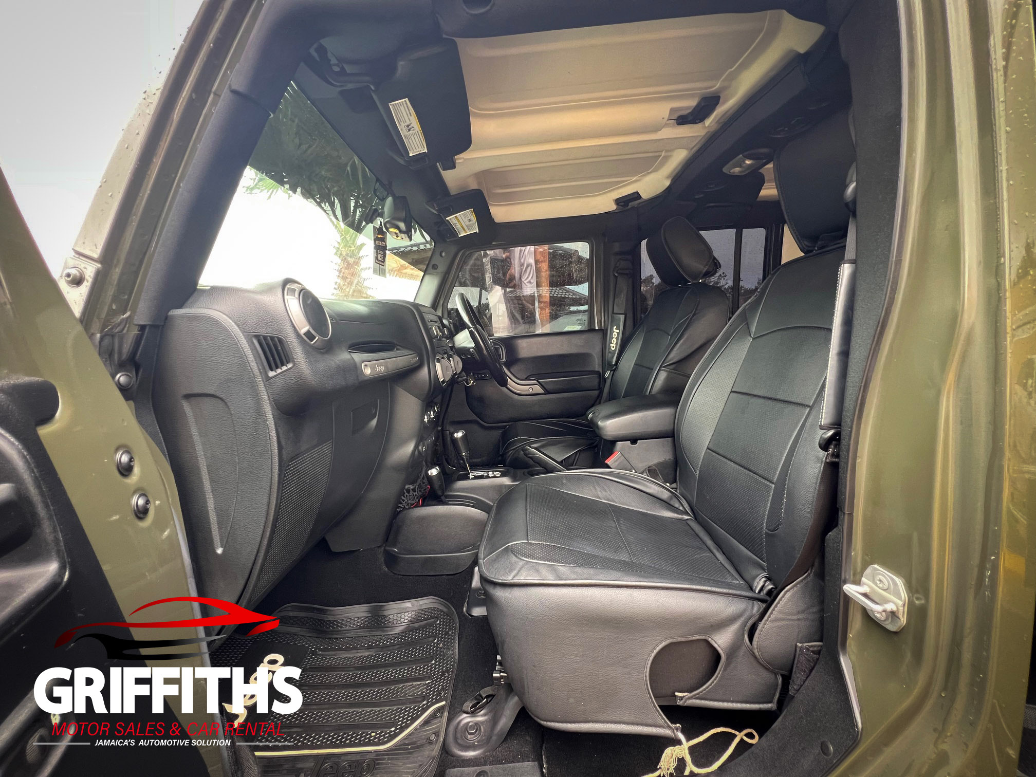 Vehicle Image 14
