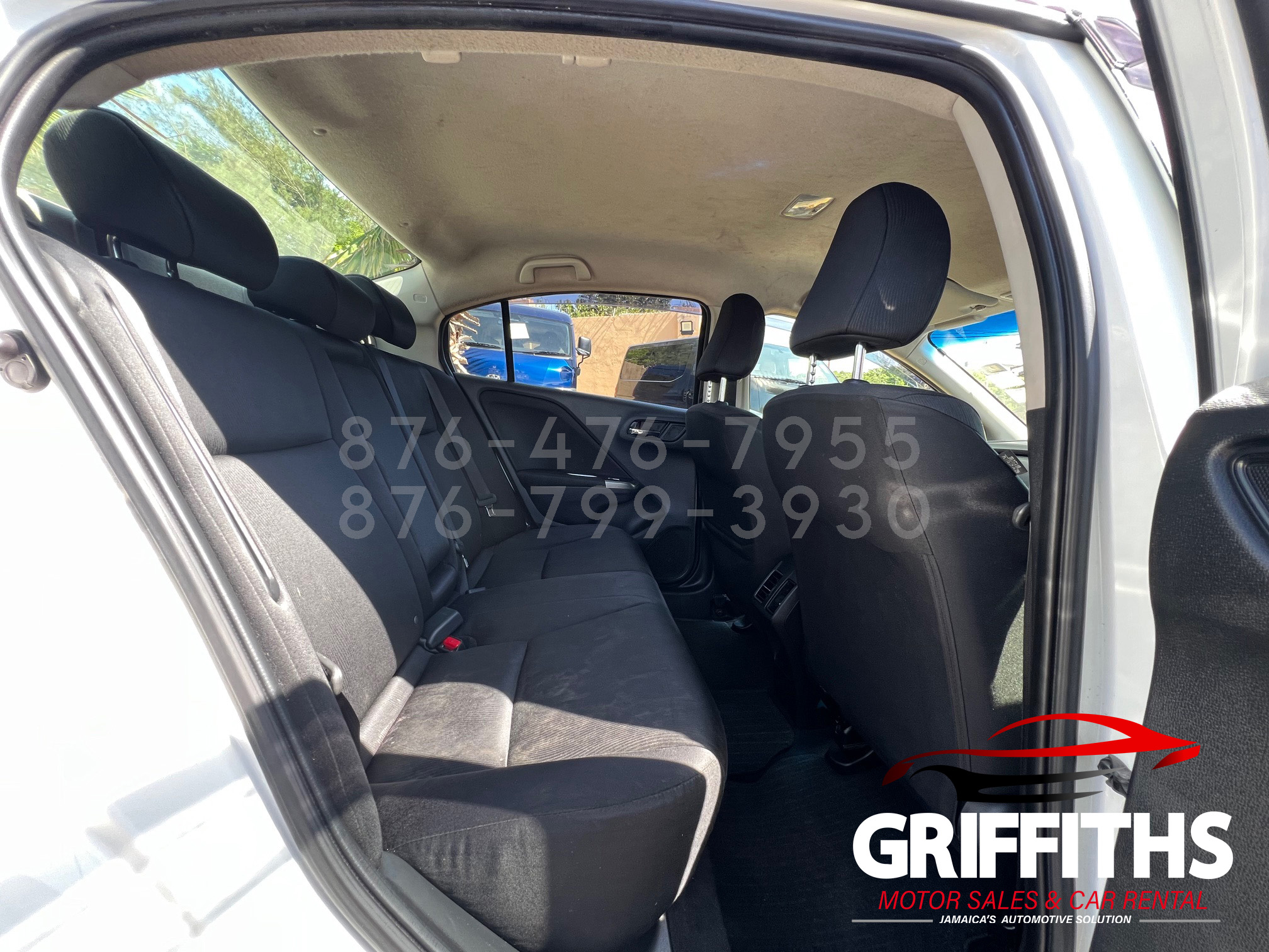 Vehicle Image 14