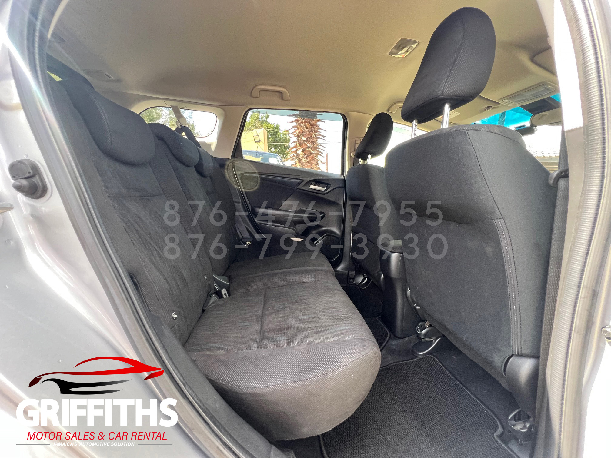 Vehicle Image 12