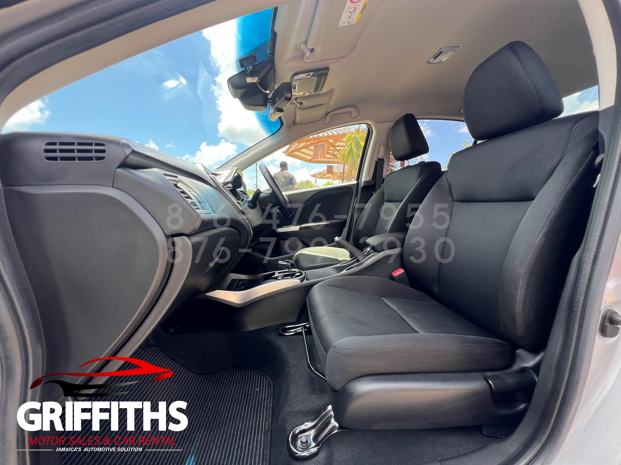 Vehicle Image 12