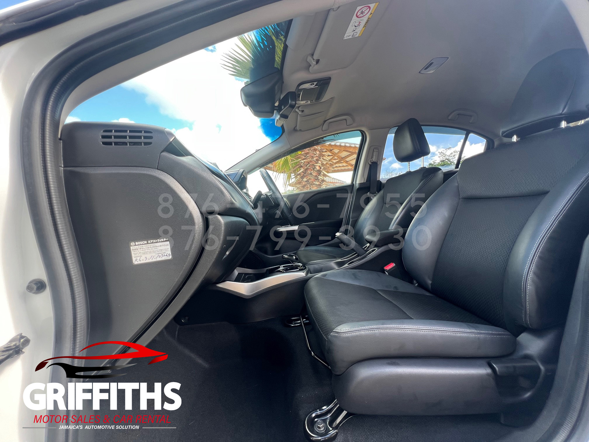 Vehicle Image 12